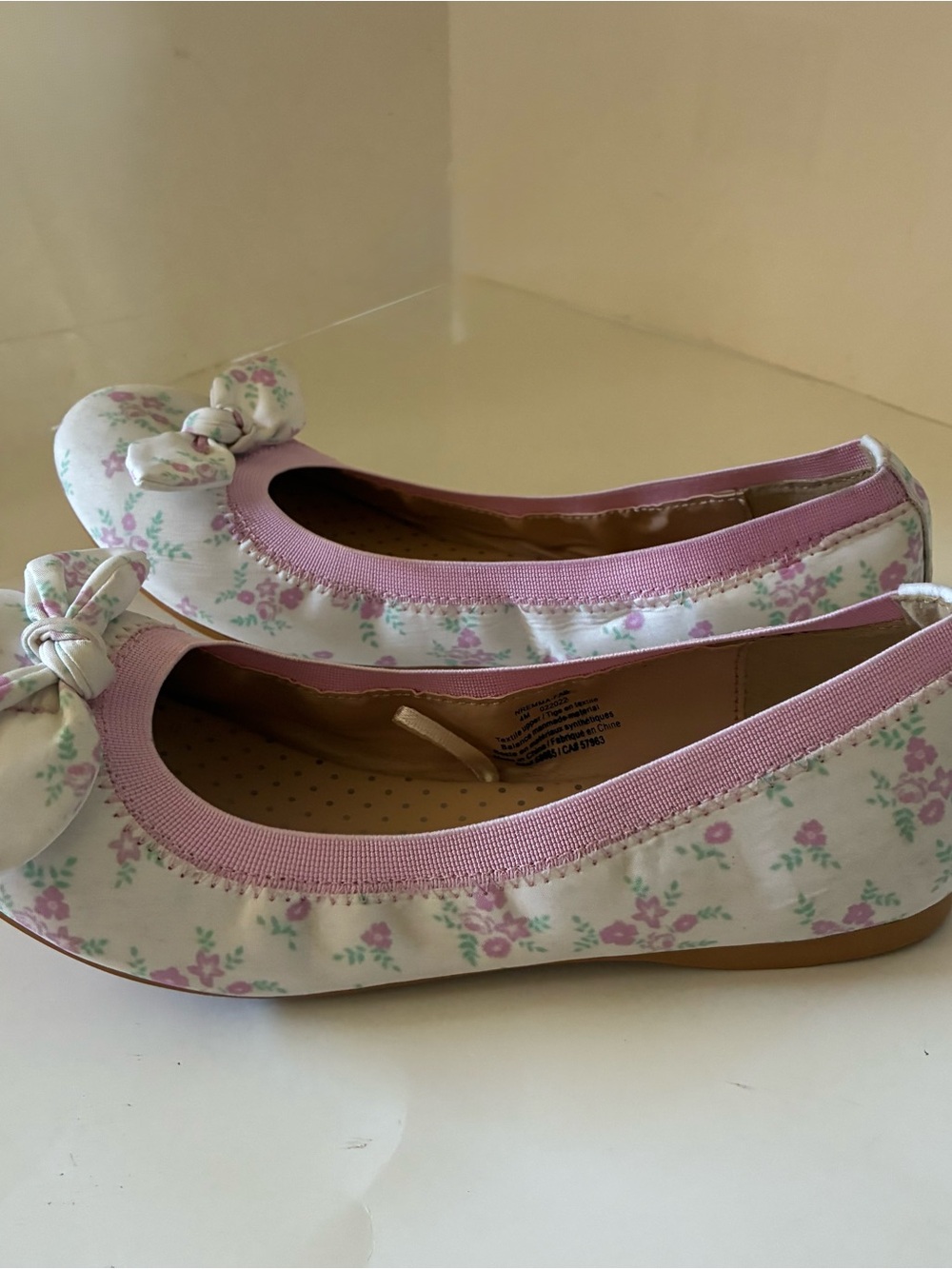 Nordstrom Rack Girls Remma floral ballet flats with bow details Size 4M - Picture 4 of 14